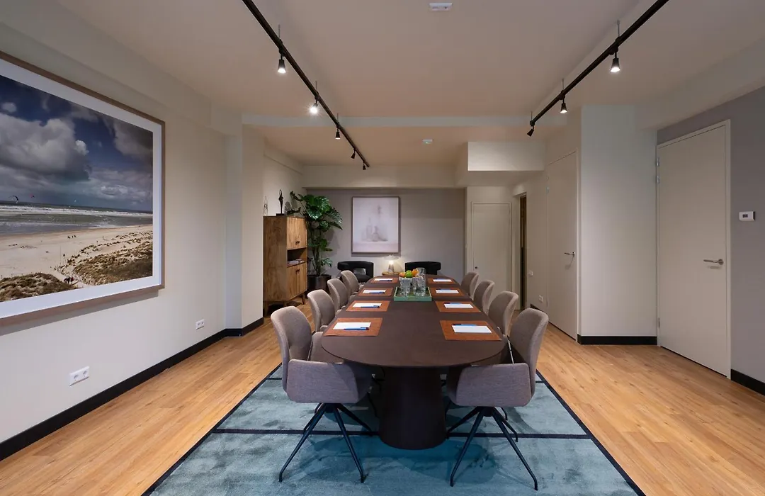 De Plesman Hotel The Hague-1